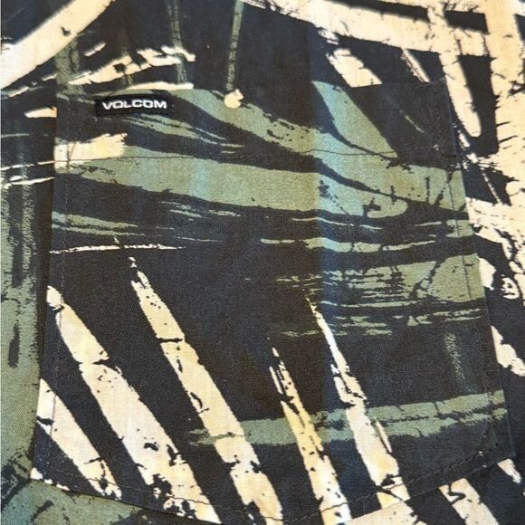 Volcom Warbler Men’s Hawaiian Camp Shirt Size XXL - Picture 8 of 9